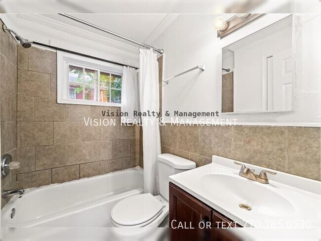 Building Photo - 1016 Linam Ave SE