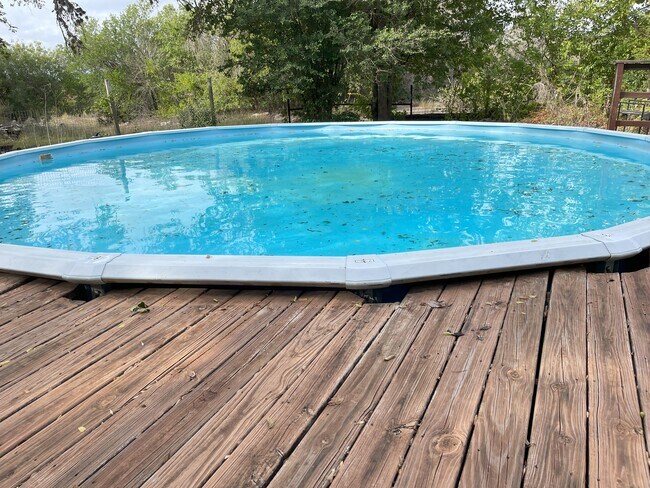 Building Photo - 9417 Aqua Dr