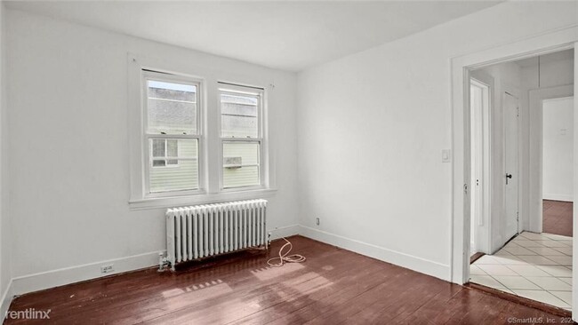 Building Photo - 4 br, 2 bath Condo - 18 Beal St Apt 2