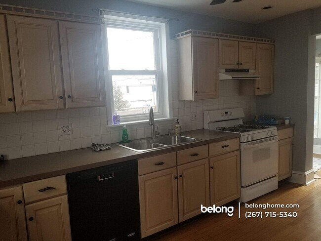 Building Photo - 531 Old Buck Ln