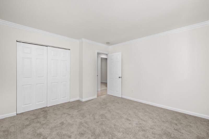 Building Photo - 1392 Langholm Dr