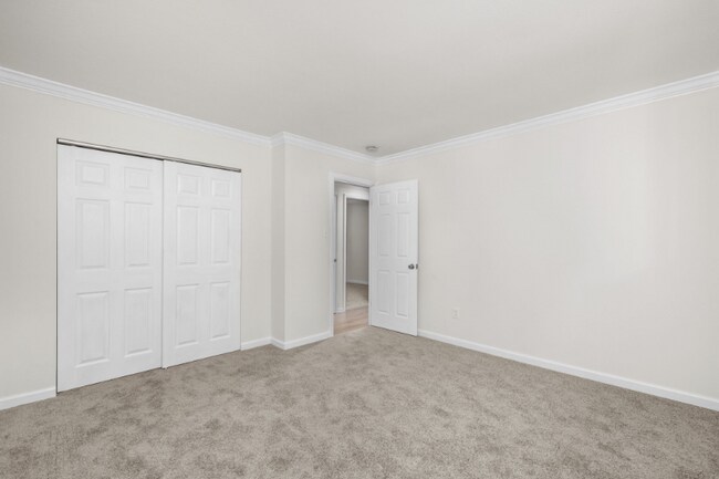 Building Photo - 1392 Langholm Dr