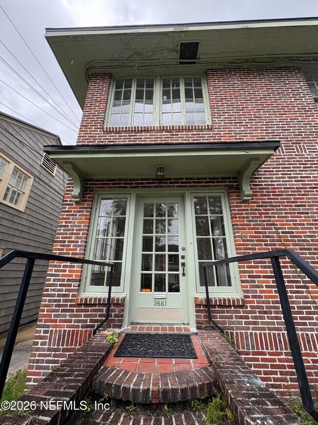 Building Photo - 3681 Hedrick St