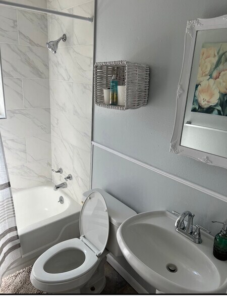 2nd bathroom - 451 Marion Ave