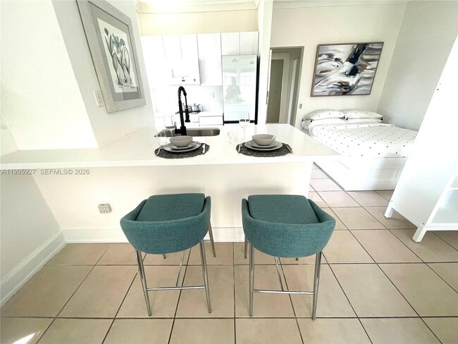 Building Photo - 1611 Michigan Ave