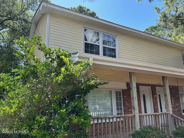 Primary Photo - 422 E Leonard St