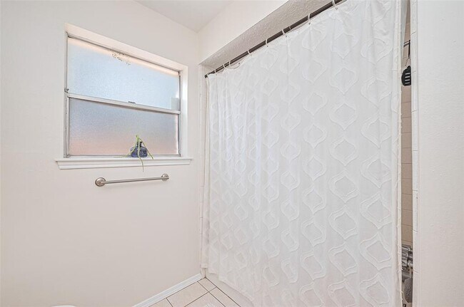 Building Photo - 8018 Zimmermann Dr