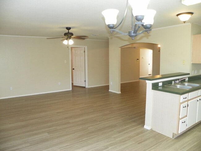 Building Photo - Welcome to this charming Centex home locat...