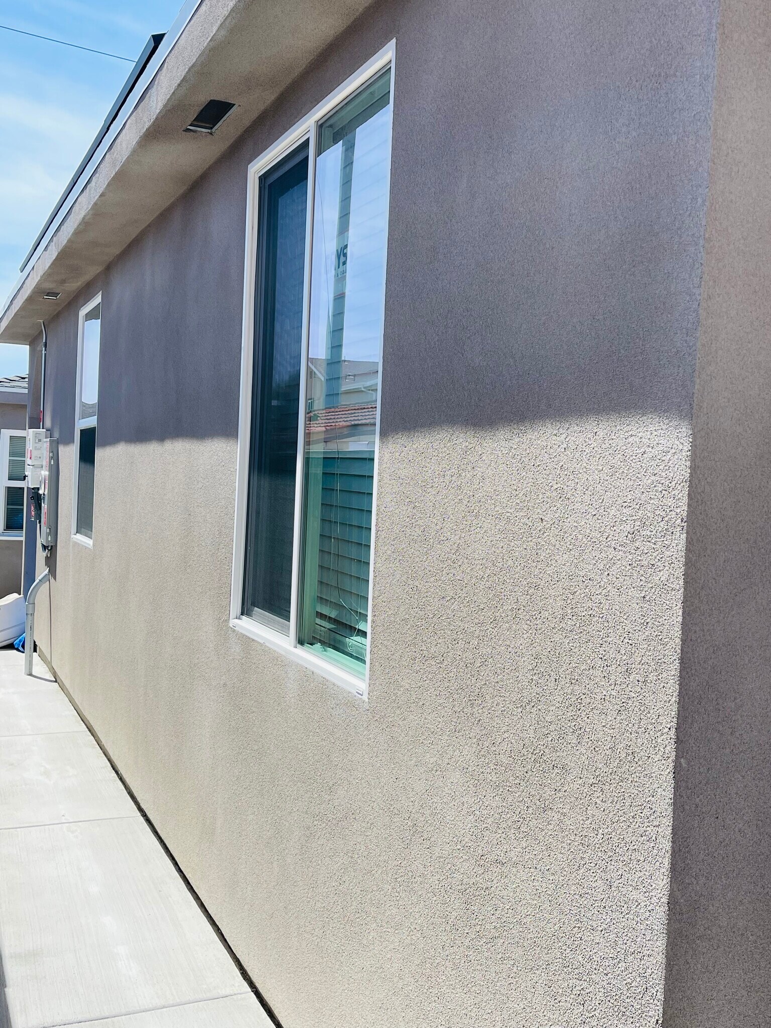 Building Photo - 15410 Firmona Ave