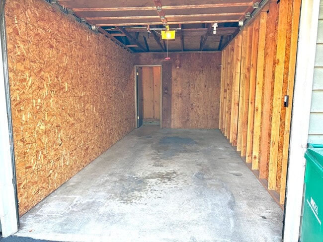 Building Photo - DHSFH01
