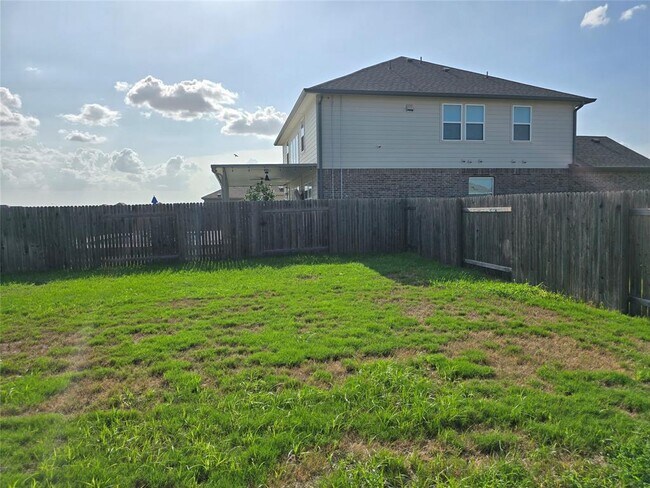 Building Photo - 109 Mountain Maple St