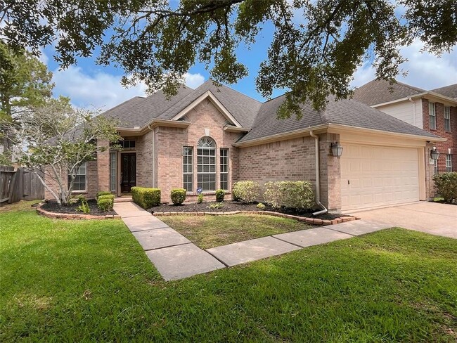 Primary Photo - Crescent Drive, Pearland, TX 77584 - 3 BR ...