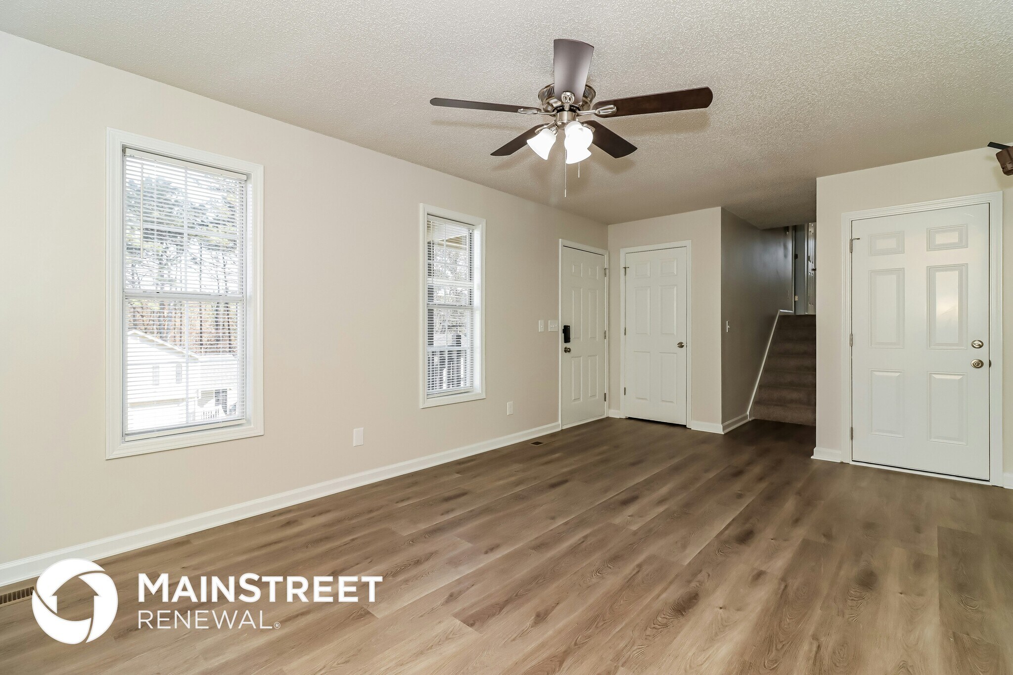 Building Photo - 211 Hampton Dr