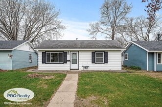 Building Photo - 2 Bedroom Home