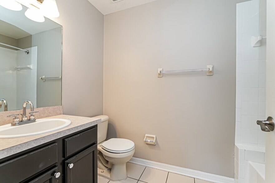 Building Photo - 12438 Dawn Vista Dr