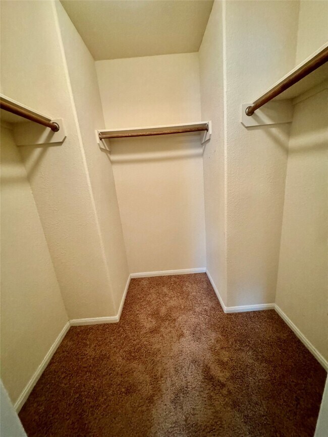 Building Photo - 2307 Cloudy Bay Dr