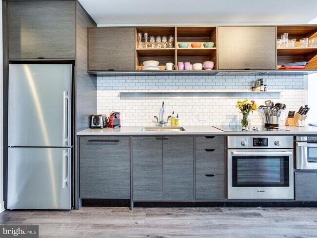 Building Photo - 2030 8th St NW