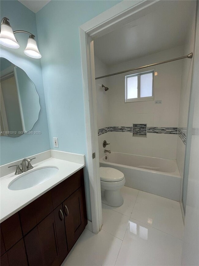 Building Photo - 784 Chimney Rock Rd