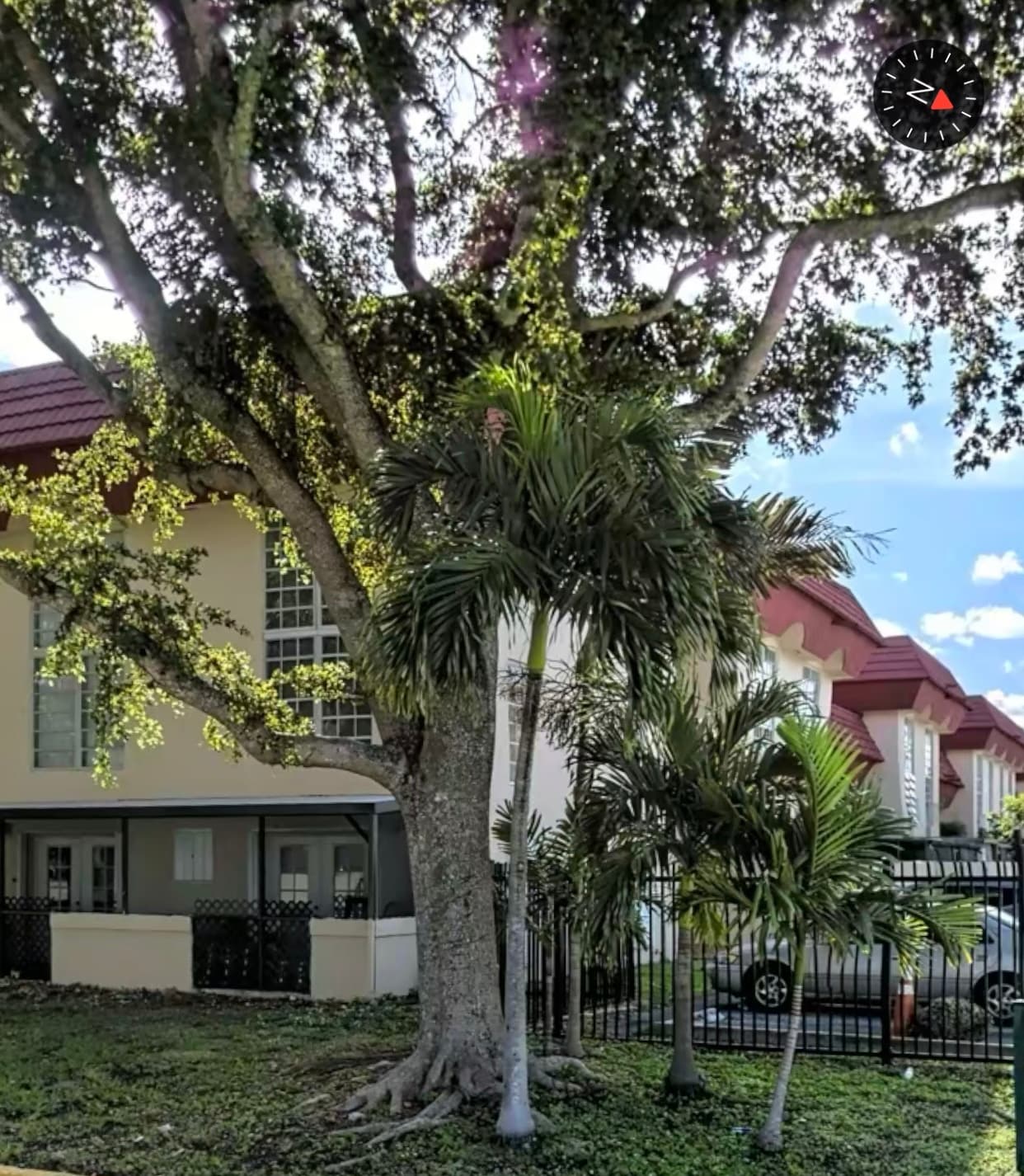 Building Photo - 10901 N Kendall Dr