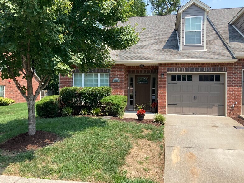 Primary Photo - 3018 Whitland Crossing Dr
