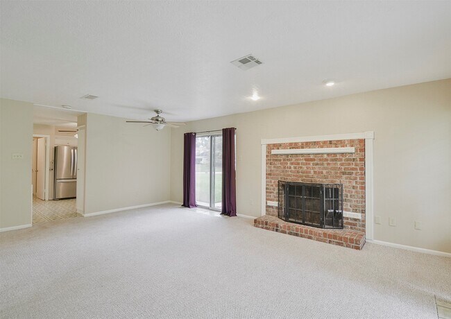 Building Photo - 419 S Starboard St