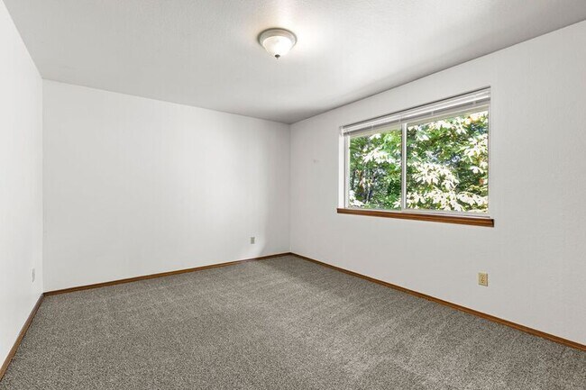 Building Photo - 17462 SE 82nd Dr