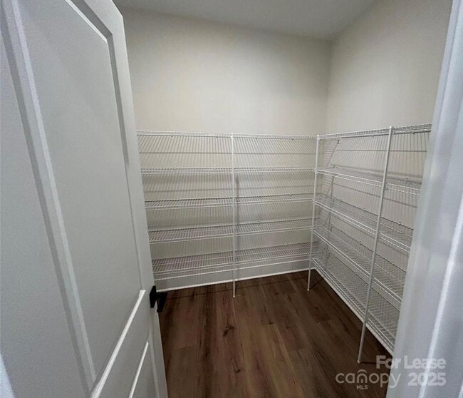 Building Photo - 302 Lester Davis Rd