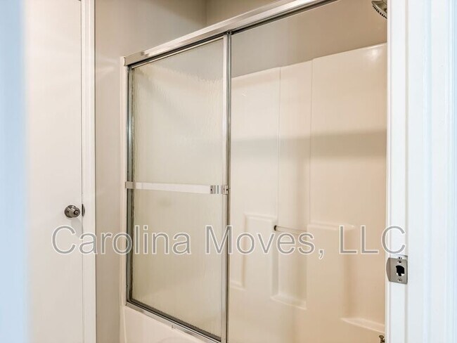 Building Photo - 205 Winterthur Dr