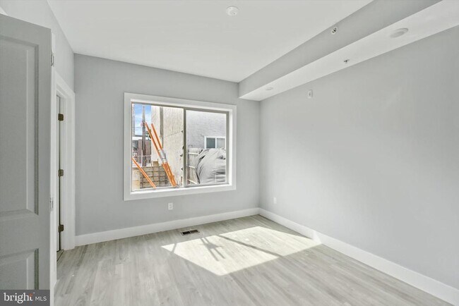 Building Photo - 2401 N 2nd St