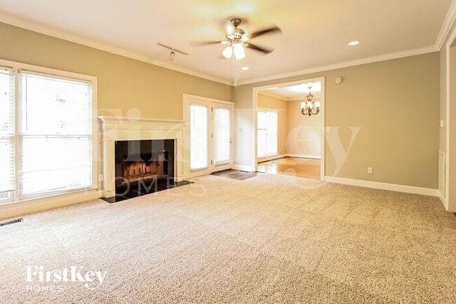 Building Photo - 849 Crest Cove