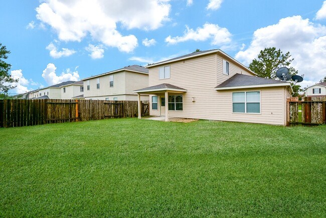 Building Photo - 18326 Thicket Grove Rd