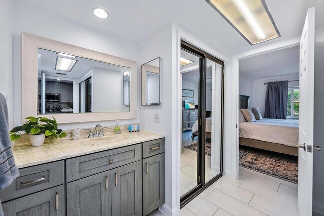 Building Photo - 2400 S Ocean Dr