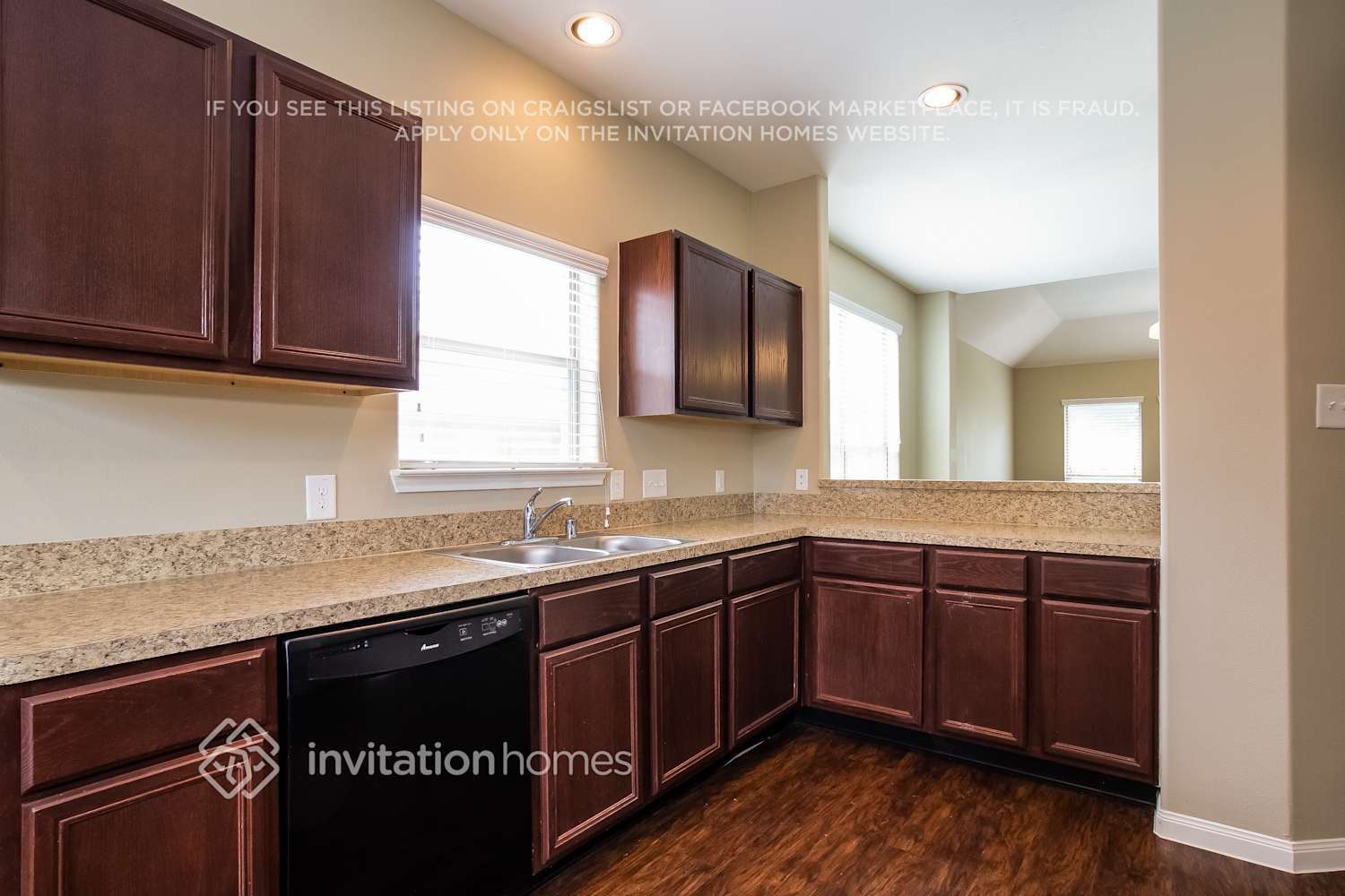 Building Photo - 13433 Raintree Dr