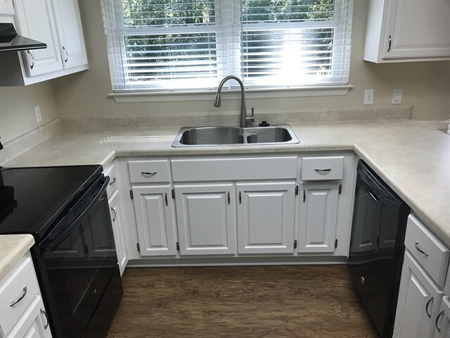 Building Photo - 170 Rosemont Ct