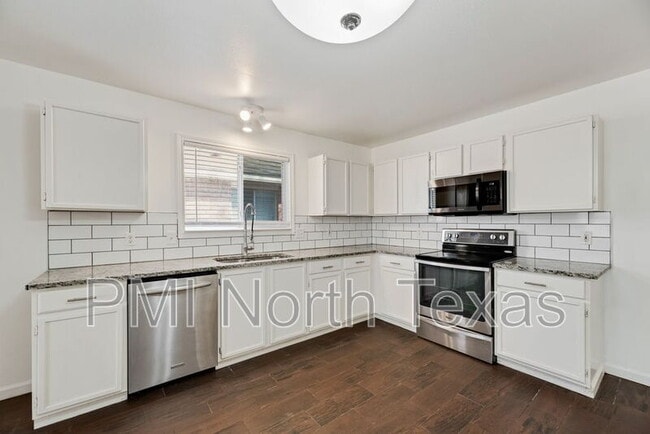 Building Photo - 1580 Chivalry Ln