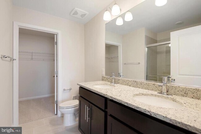 Building Photo - 568 Banquet Ln