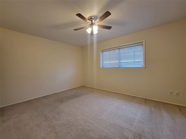 Building Photo - 3014 Flagstone Dr