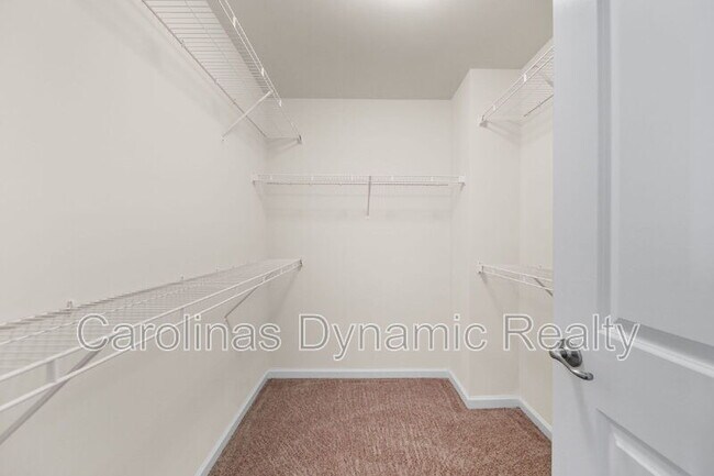 Building Photo - 4061 Zilker Park Dr
