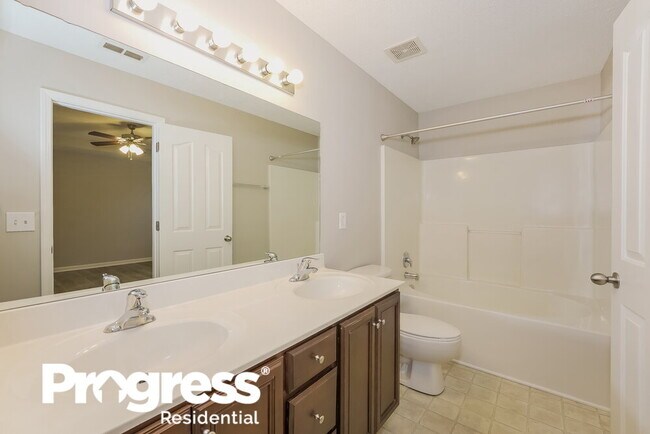 Building Photo - 1955 Odessa Ave