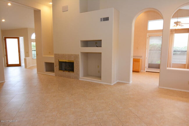 Building Photo - 6971 E Cicada Ct