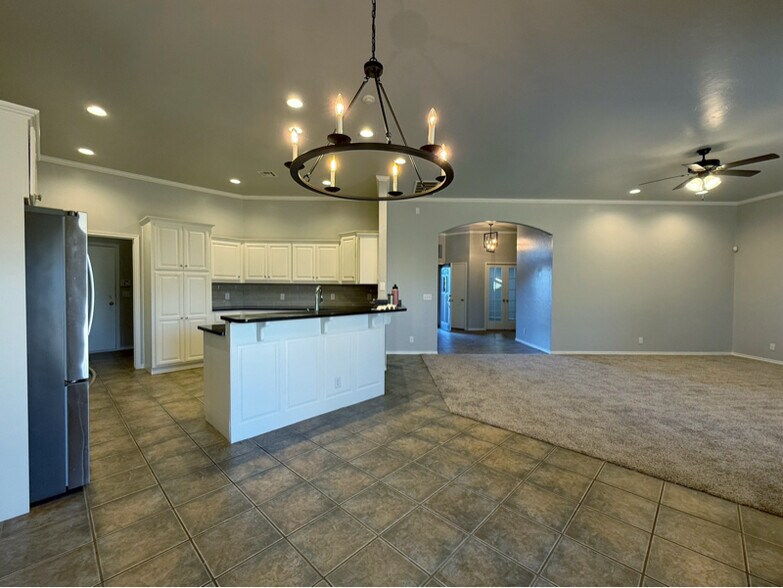 Building Photo - 17040 Hardwood Pl