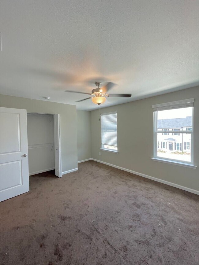 Building Photo - 3/3 condo convenient to FSU, FAMU, TCC, re...