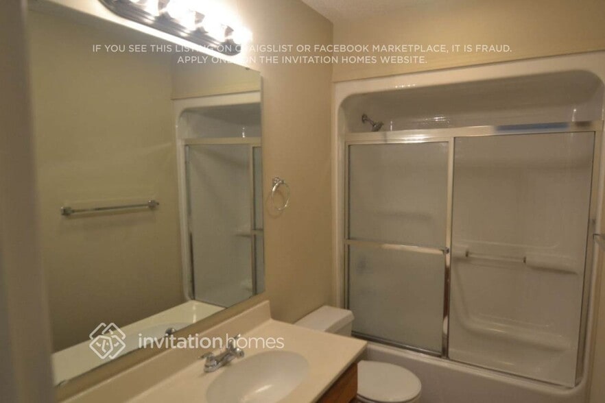 Building Photo - 1409 Ridgewood Dr