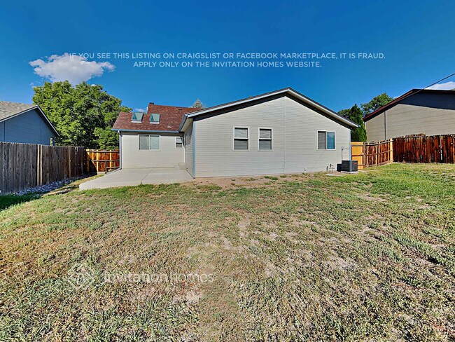 Building Photo - 3865 Valley View St