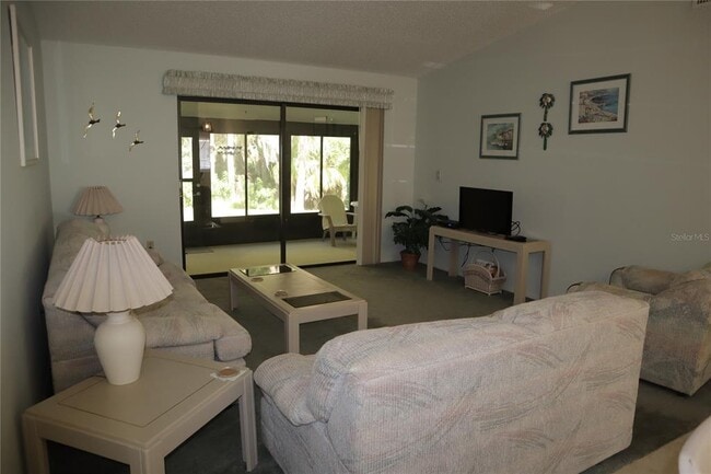 Building Photo - 1389 Pine Ridge Cir E