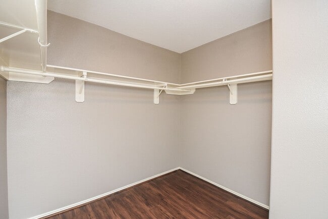 Building Photo - 642 Kiley Dr