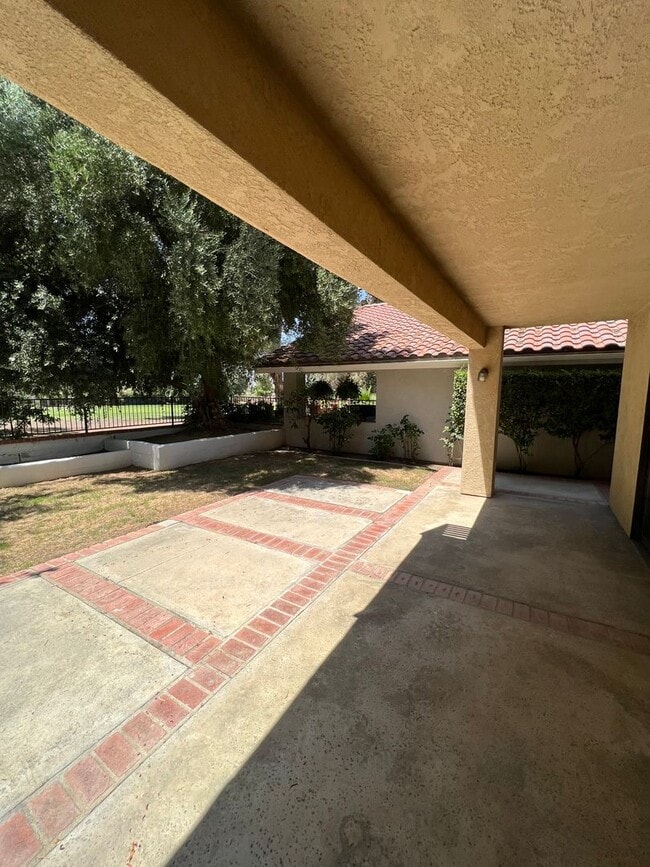 Building Photo - Rio Bravo Home MOVE IN SPECIAL