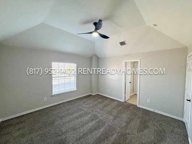 Building Photo - 2221 Overton Dr