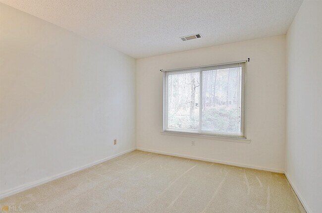 Building Photo - 72 Cobblestone Creek