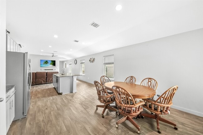 Building Photo - 1514 Truckee River Dr